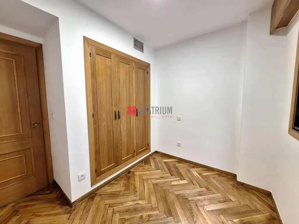 Habitación de Piso de alquiler en Santiago de Compostela  con Balcón