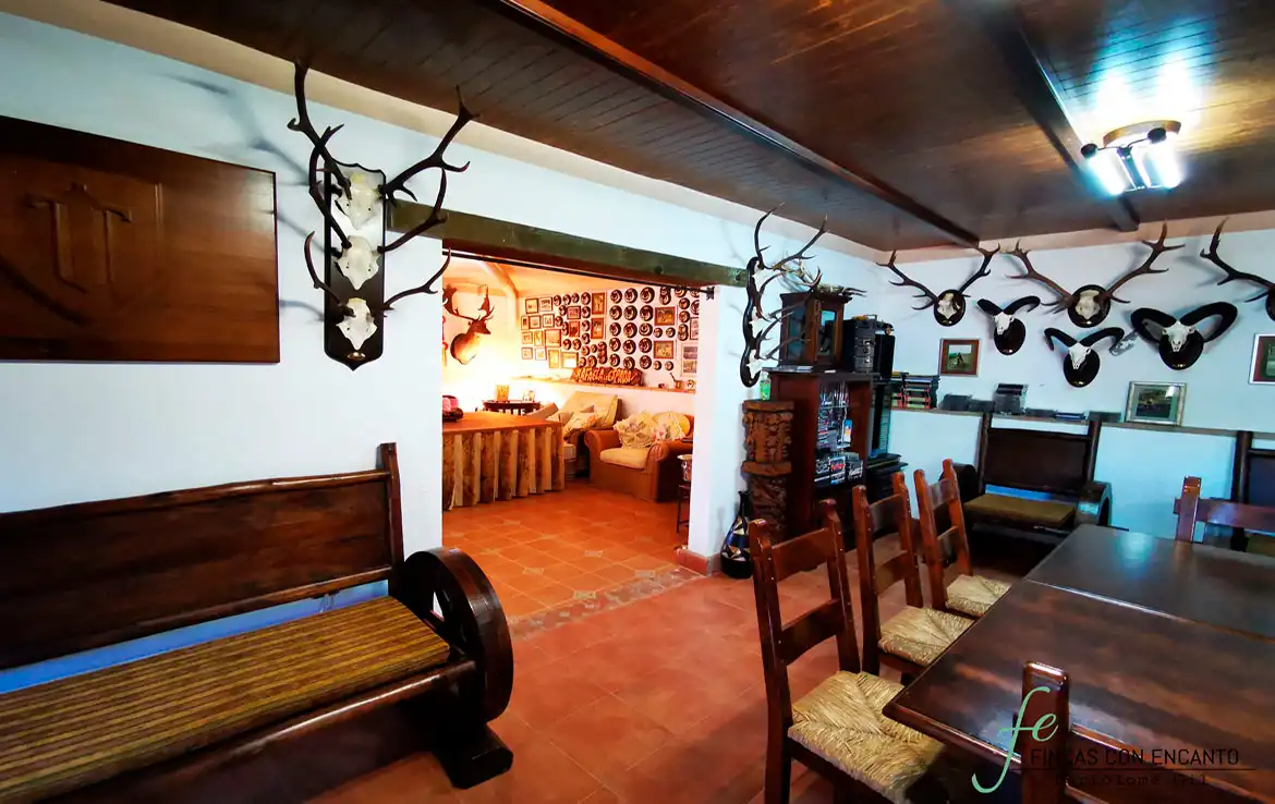 Country house zum Verkauf in Espiel mit Privatgarten, Terrasse und Abstellraum