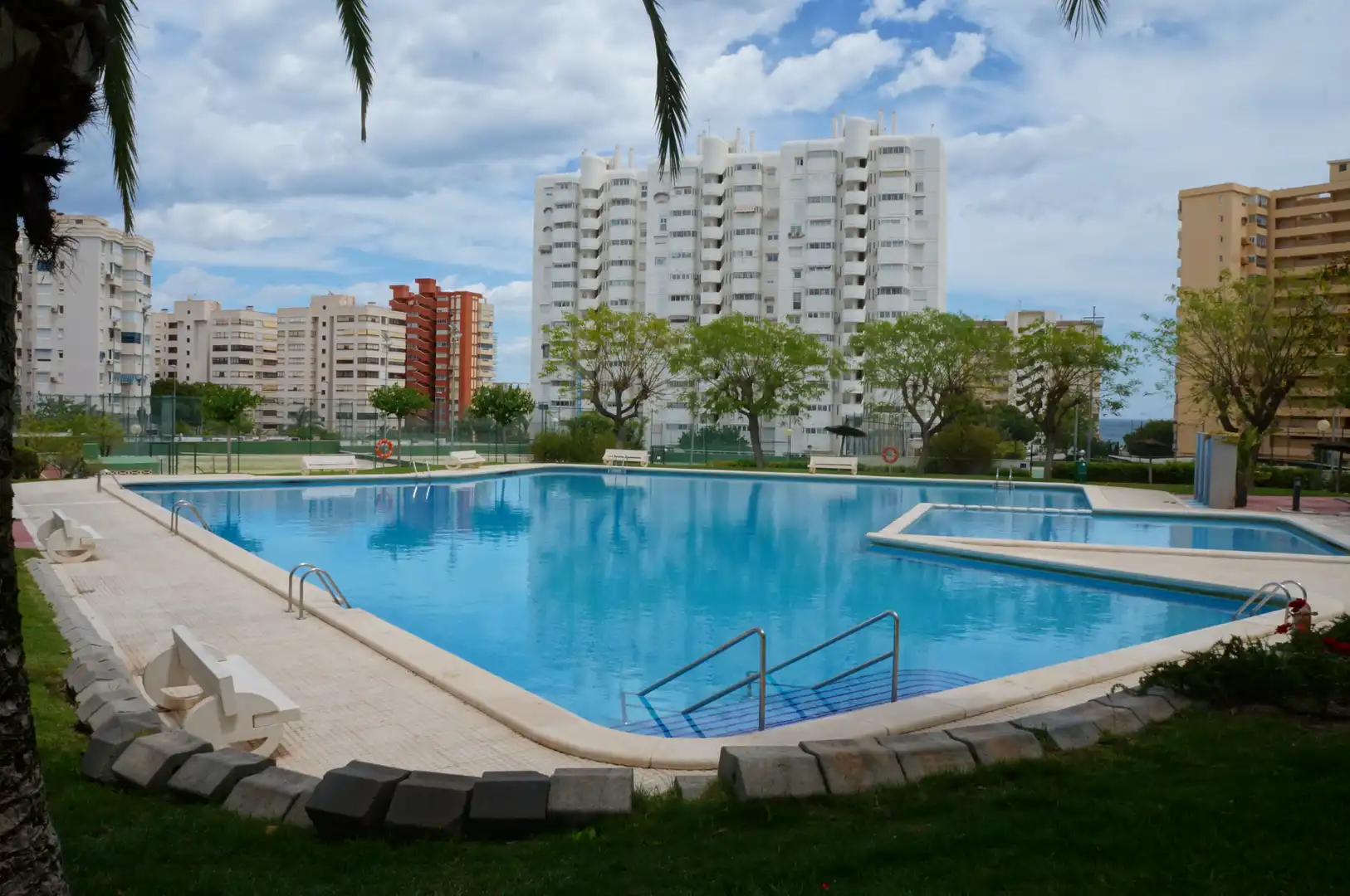 Piscina de Apartament de lloguer en Alicante / Alacant amb Aire condicionat, Calefacció i Terrassa