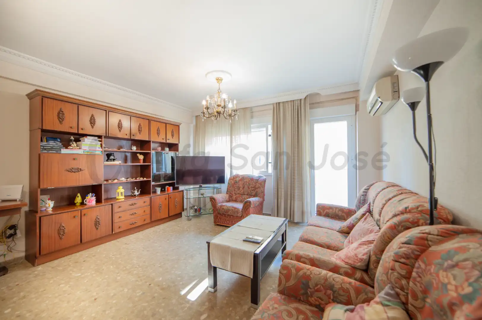 Living room of Flat for sale in Sevilla  with Furnished and Balcony