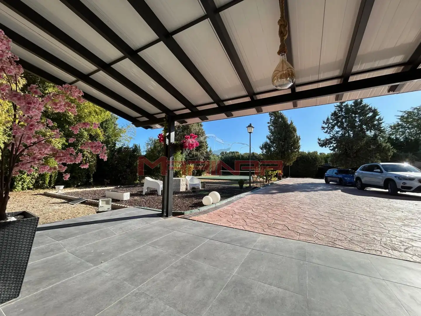 Terrassa de Casa o xalet en venda en Colmenar de Oreja amb Aire condicionat, Calefacció i Jardí privat