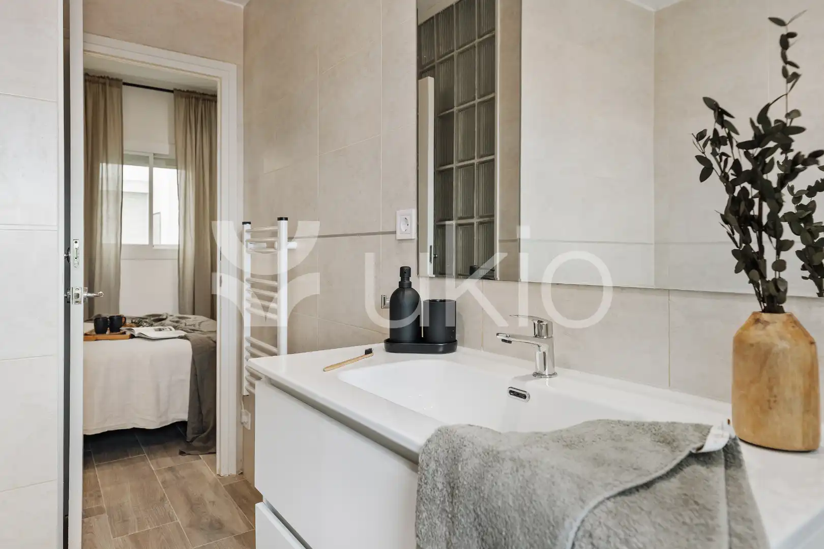 Badezimmer von Wohnungen zur Miete in Barcelona mit Klimaanlage, Heizung und Terrasse