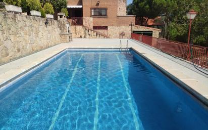 Piscina de Casa o xalet en venda en Guadarrama amb Terrassa i Piscina