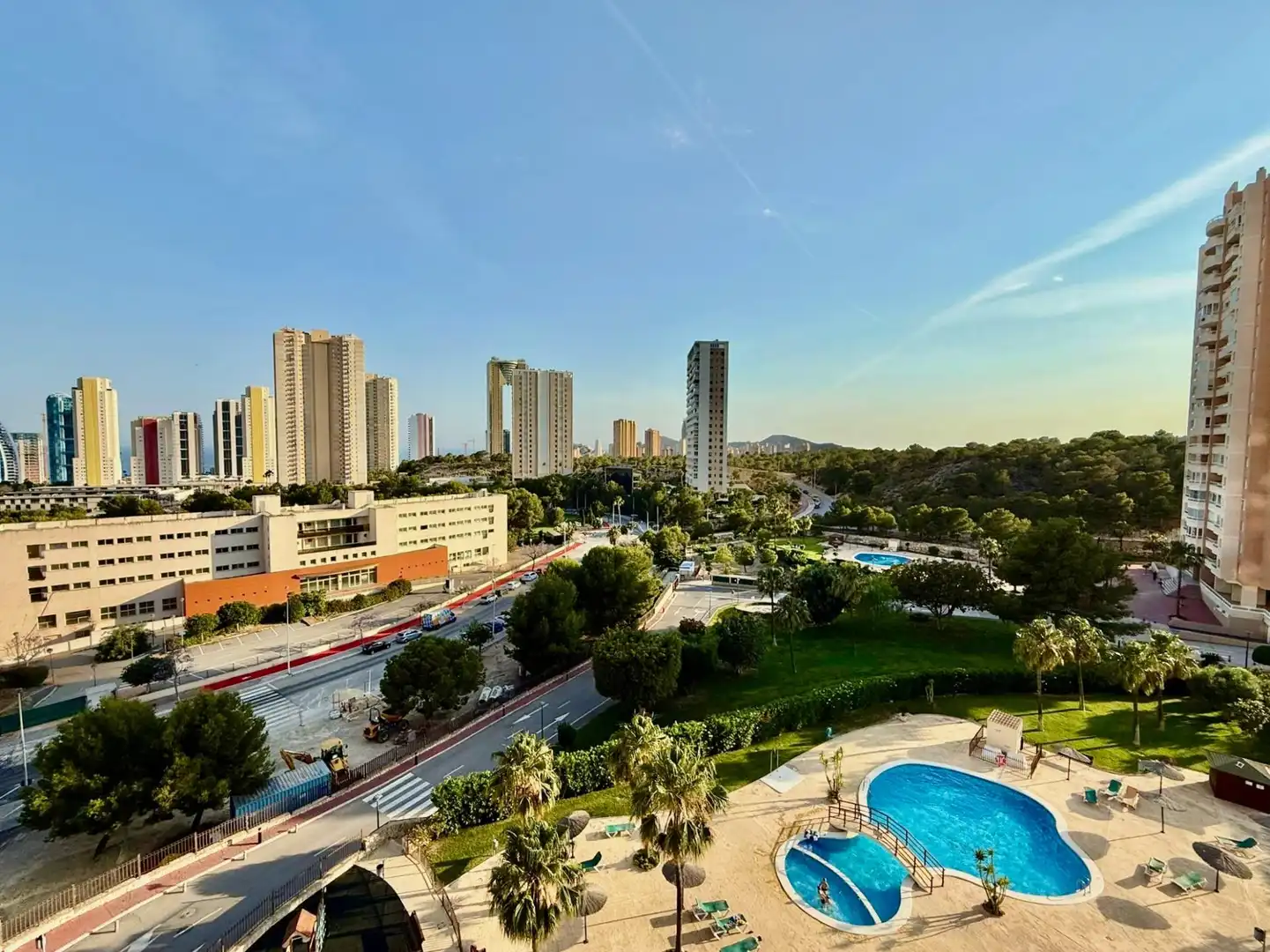 Apartamento con piscina en venta en Via Parque, imagen 20