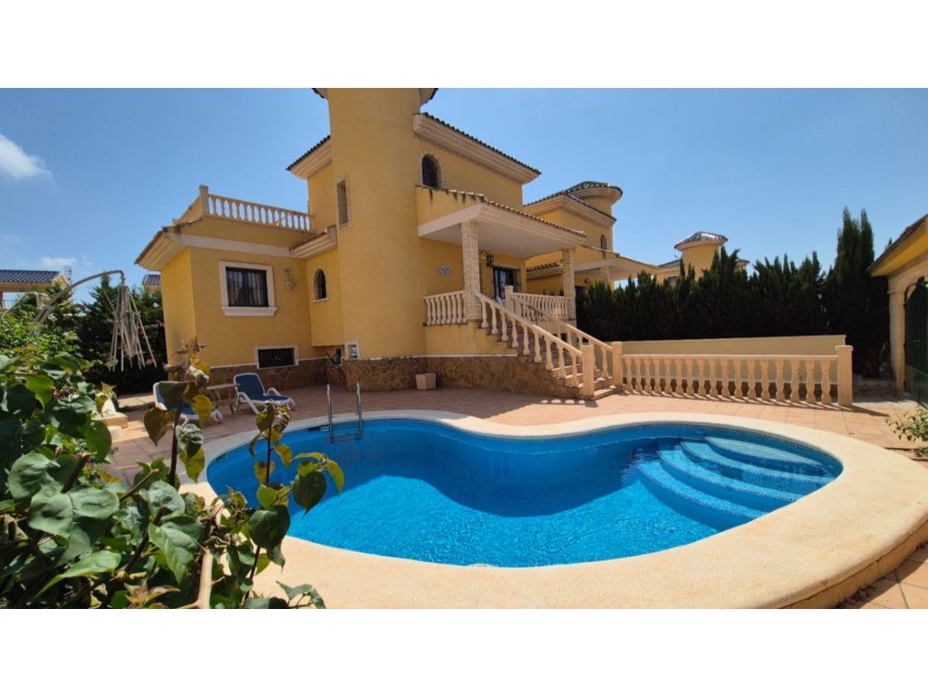 Piscina de Casa o chalet en venta en Orihuela con Aire acondicionado, Jardín privado y Piscina