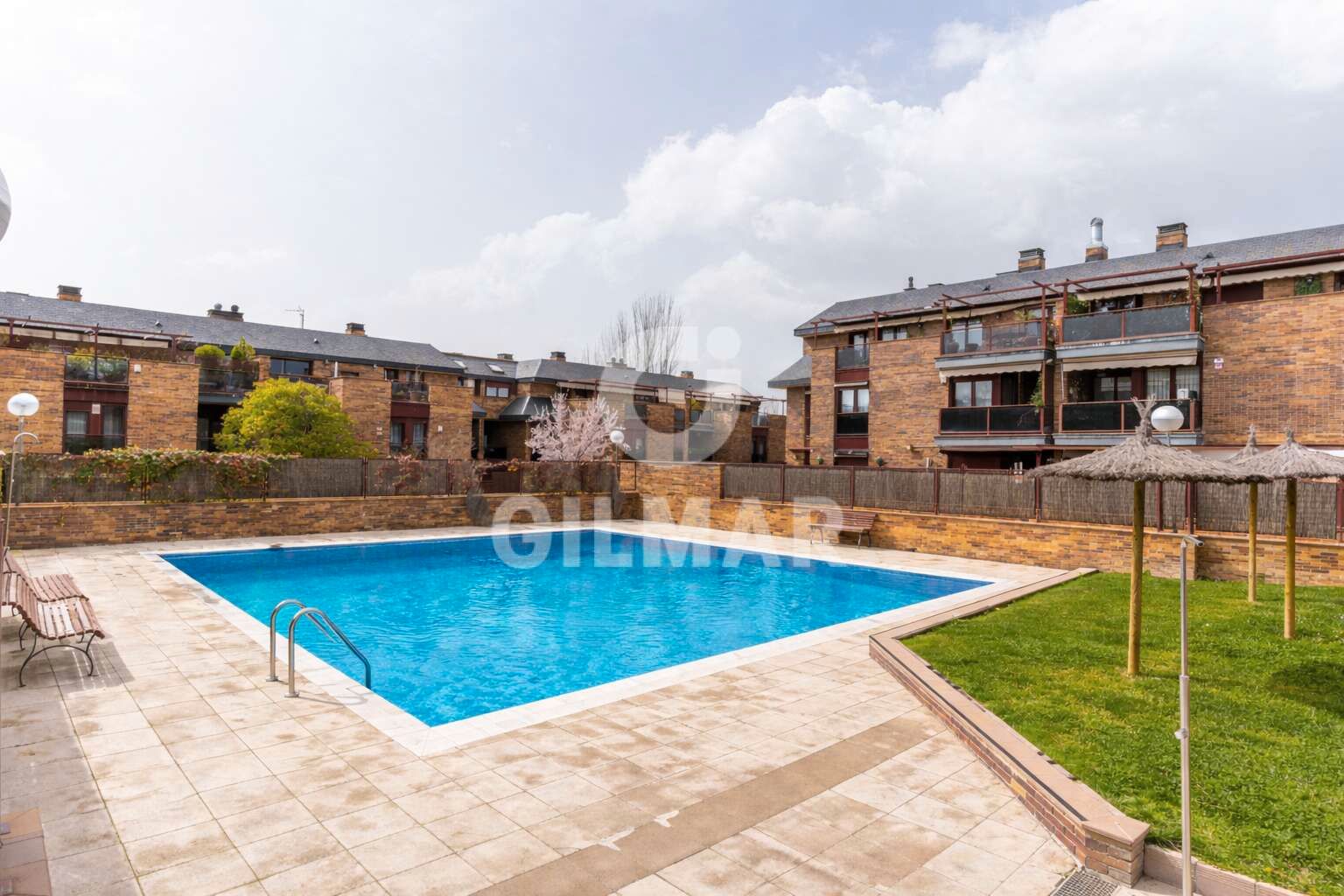 Piscina de Piso en venta en Las Rozas de Madrid con Aire acondicionado, Calefacción y Terraza