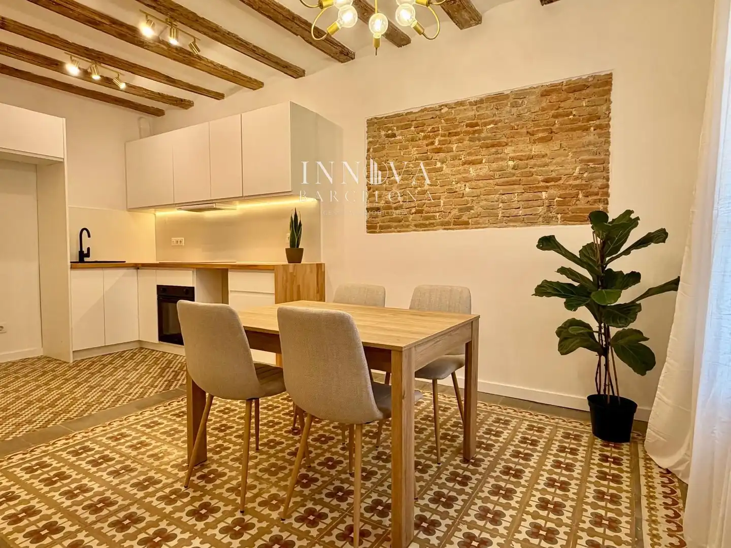 Comedor de Piso en venta en Barcelona con Aire acondicionado