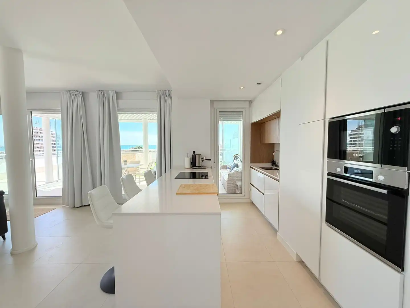 Cocina de Ático en venta en Vélez-Málaga con Aire acondicionado, Trastero y Piscina