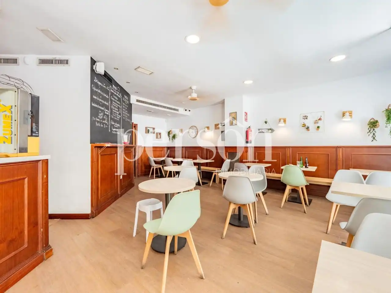 Business premises for transfer in L'Eixample, imagen 4