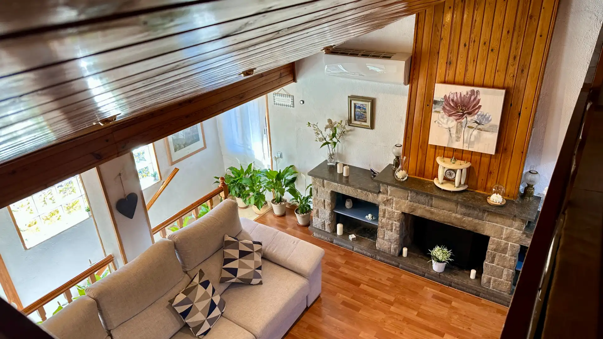 Sala de estar de Casa o chalet en venta en Rubí con Aire acondicionado, Calefacción y Jardín privado