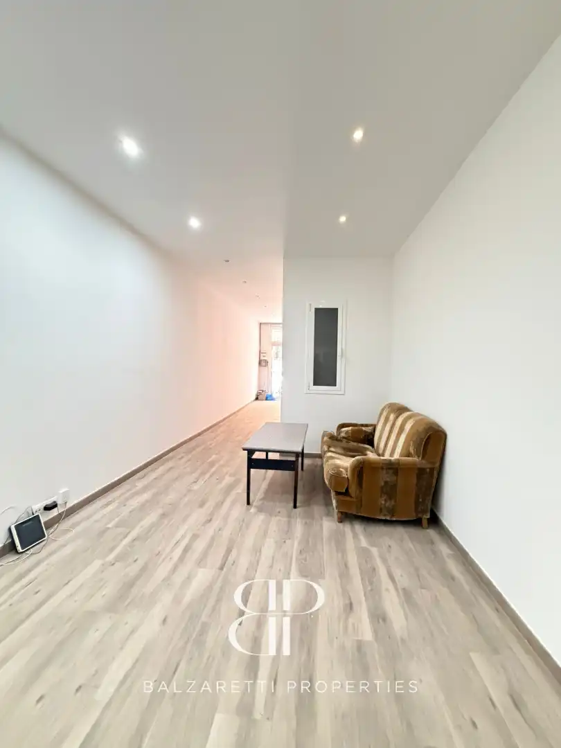 Sala d'estar de Pis en venda en Barcelona amb Aire condicionat, Calefacció i Forn