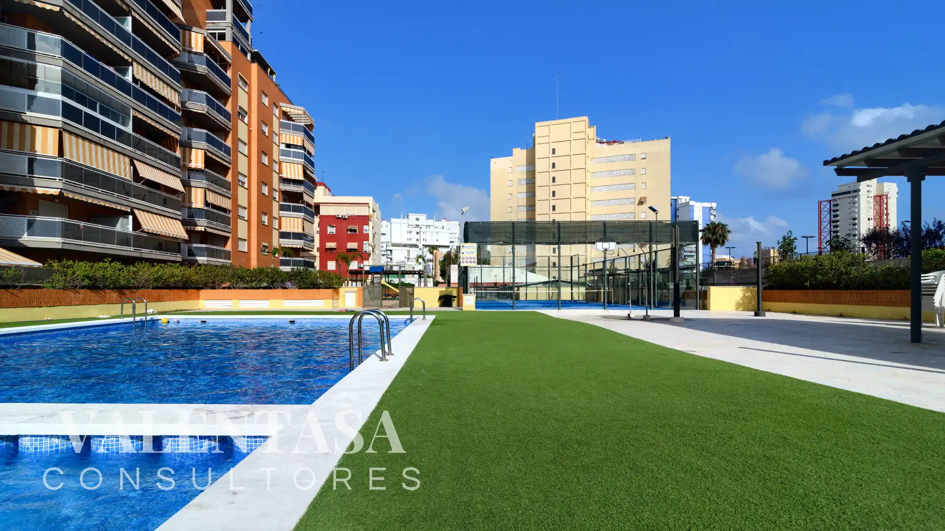 Piscina de Piso en venta en La Pobla de Farnals con Aire acondicionado, Jardín privado y Terraza