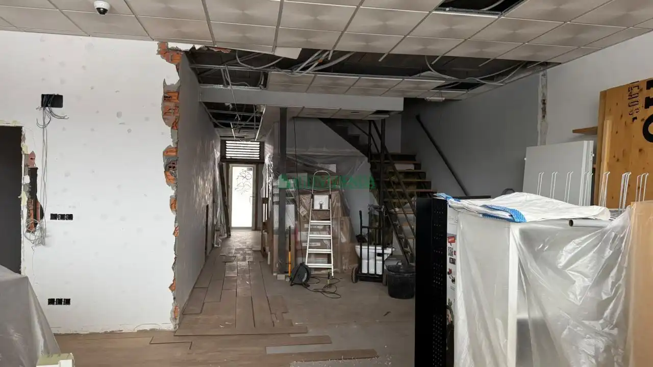 Local comercial en venda a Ponteareas, imagen 5