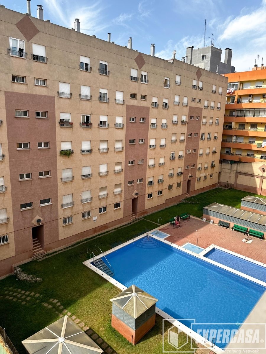 Exterior view of Flat for sale in  Valencia Capital  with Air Conditioner, Heating and Swimming Pool