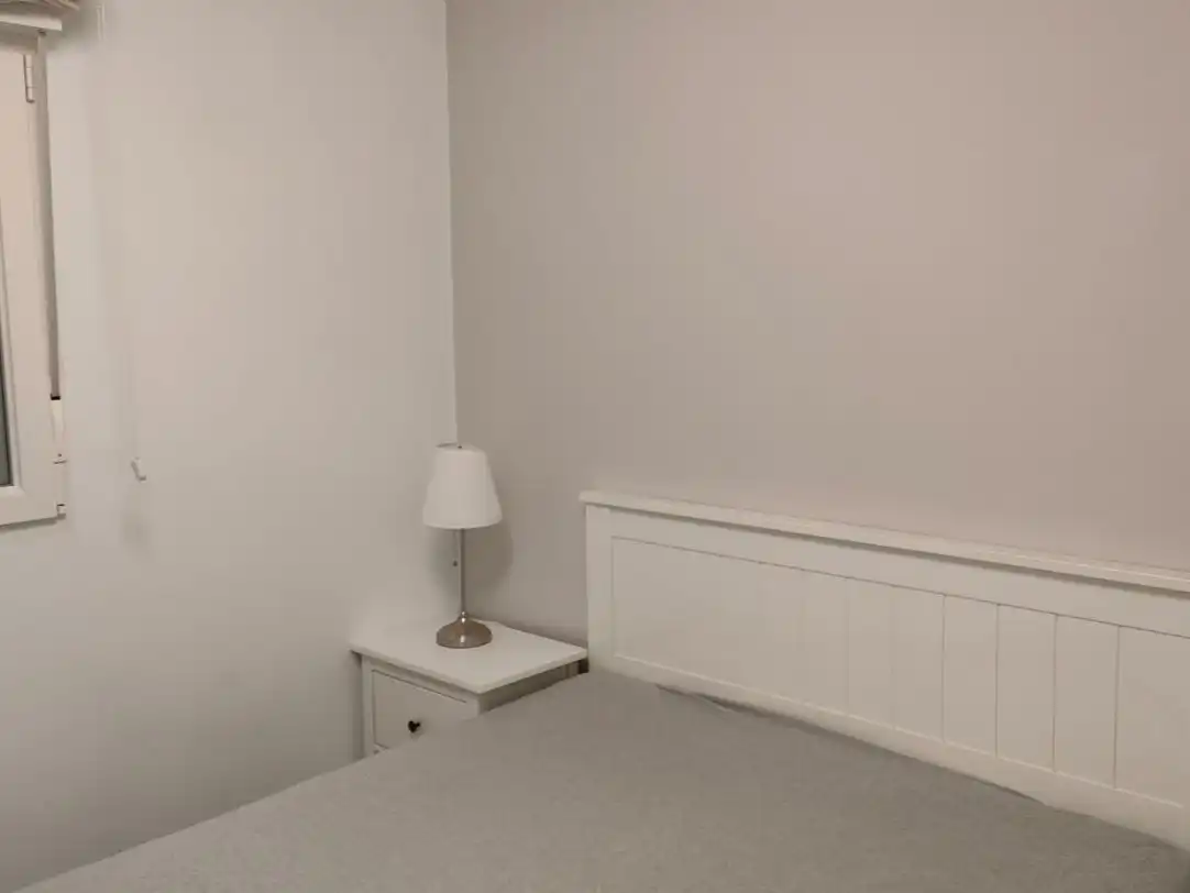 Bedroom of Flat for rent in  Zaragoza Capital  with Air Conditioner and Balcony