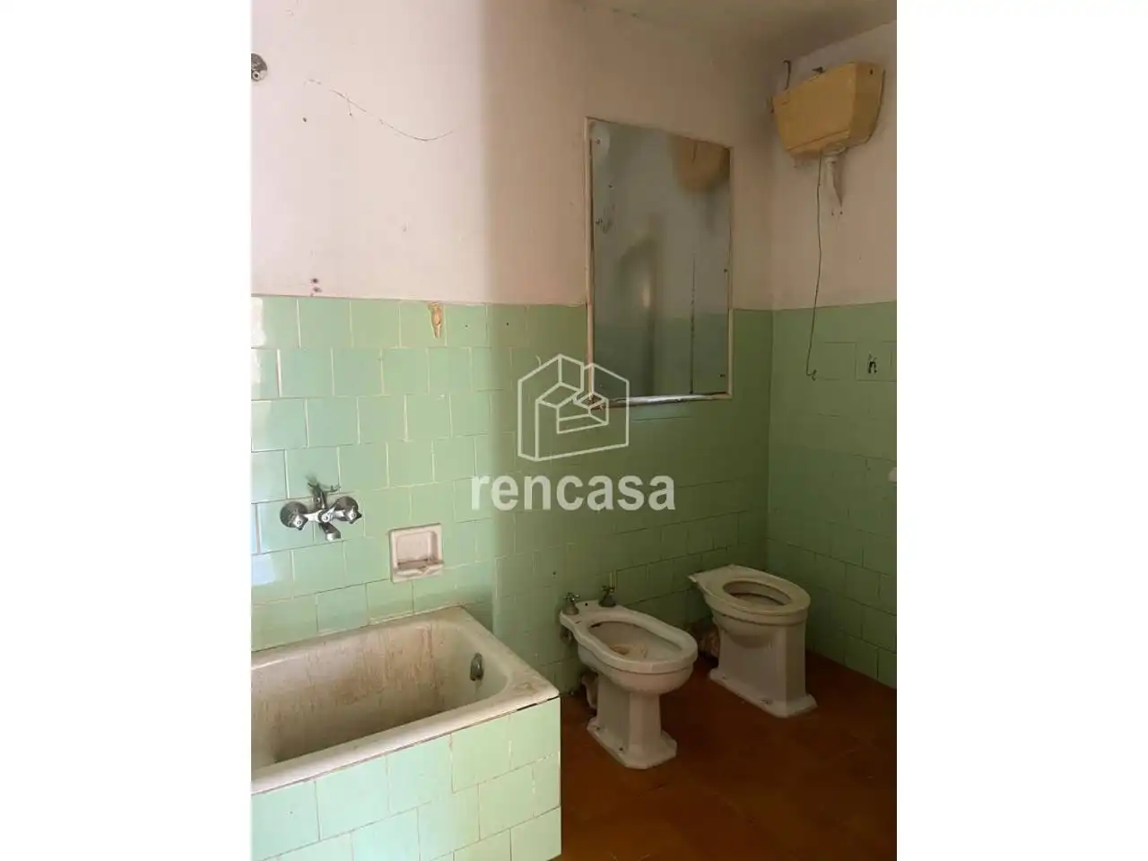 Bany de Pis en venda en Lleida amb Balcó