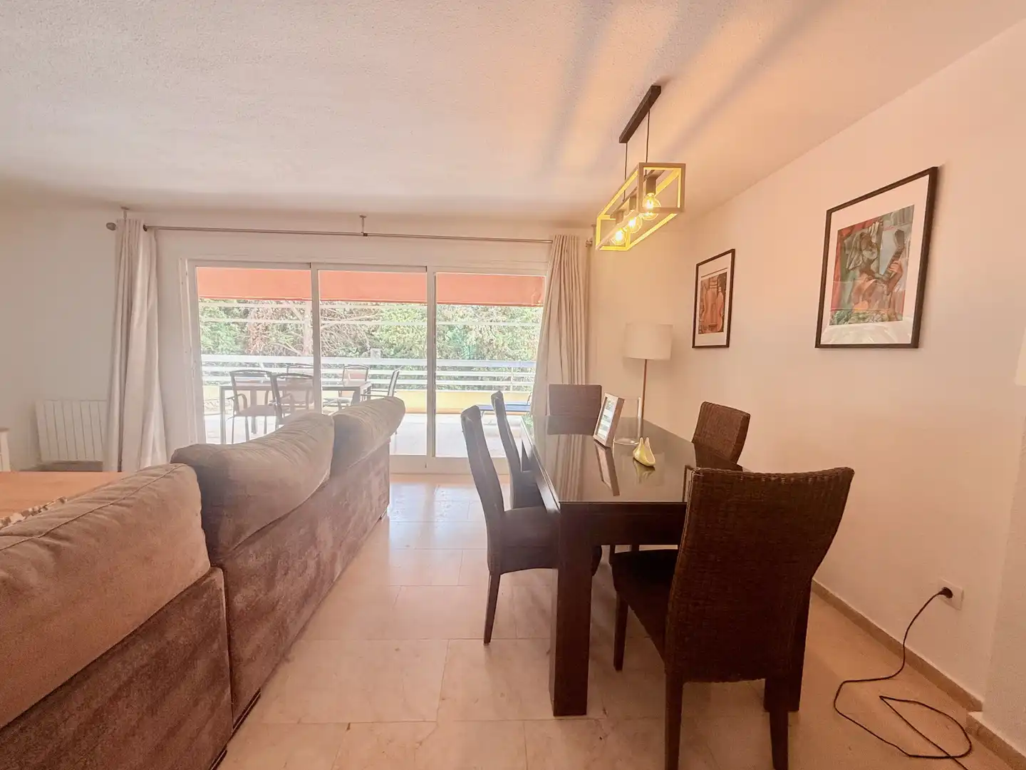 Comedor de Apartamento de alquiler en Marbella con Terraza, Piscina y Piscina comunitaria