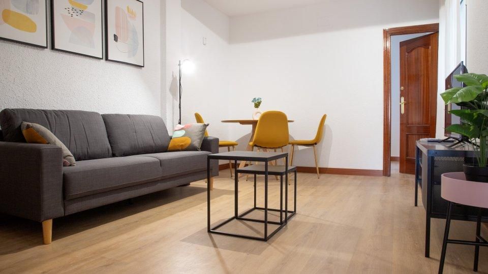 Living room of Flat to rent in  Madrid Capital  with Furnished, Washing machine and Microwave