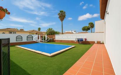 Swimming pool of House or chalet for sale in Chiclana de la Frontera  with Air Conditioner, Private garden and Terrace