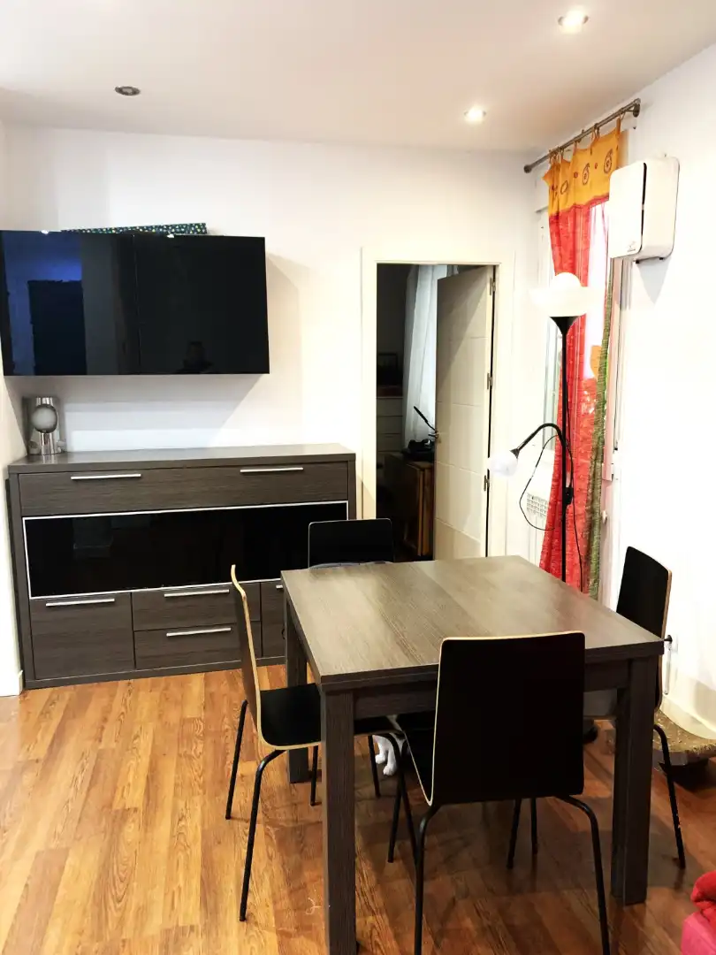 Comedor de Piso en venta en Madrid con Calefacción, Horno y Lavadora