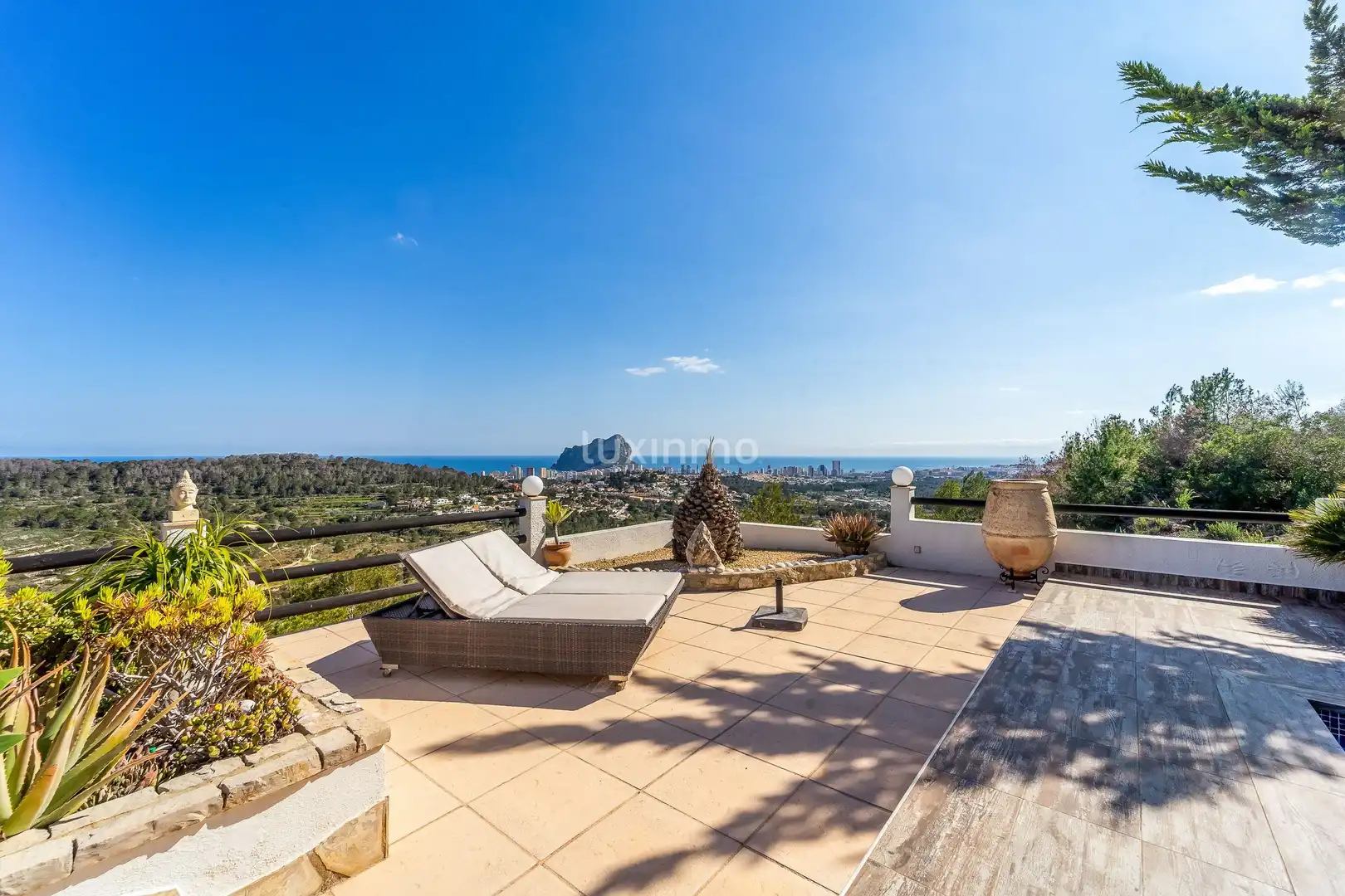 Detached house with pool for sale in La Empedrola, imagen 3