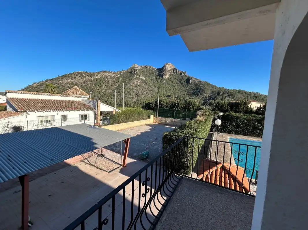 Vista exterior de Casa o xalet en venda en Gandia amb Aire condicionat, Jardí privat i Terrassa