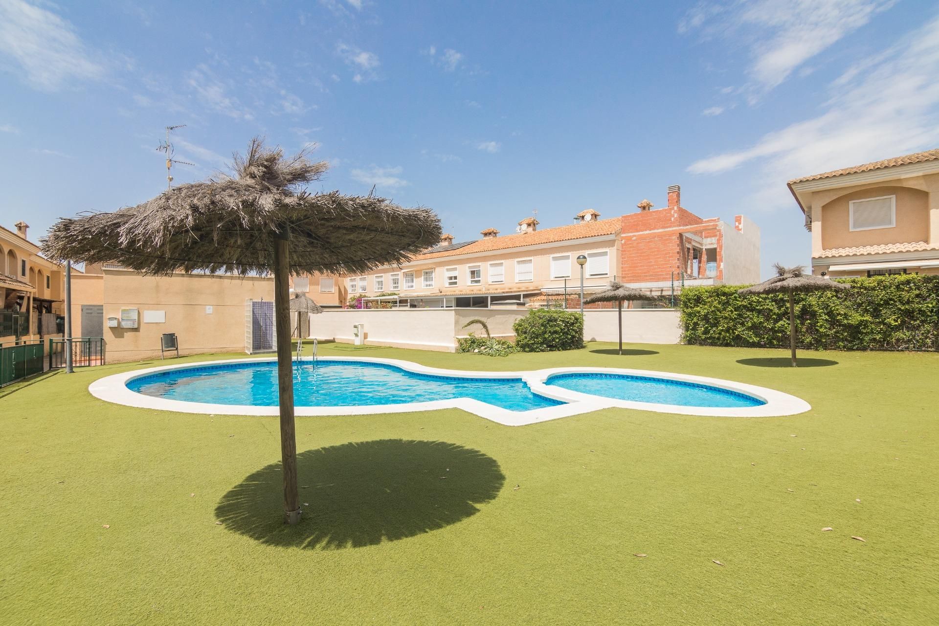 Swimming pool of House or chalet for sale in Elche / Elx  with Air Conditioner, Heating and Community pool
