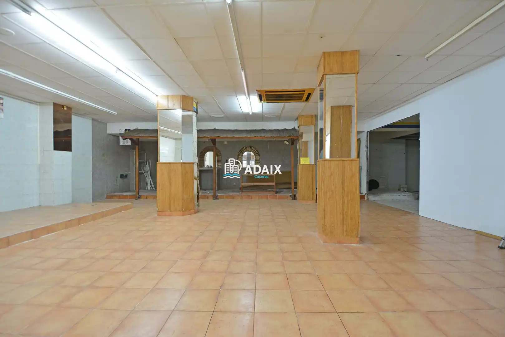 Local comercial en alquiler en Calle Santa Joaquina de Vedruna  de Cáceres, imagen 11