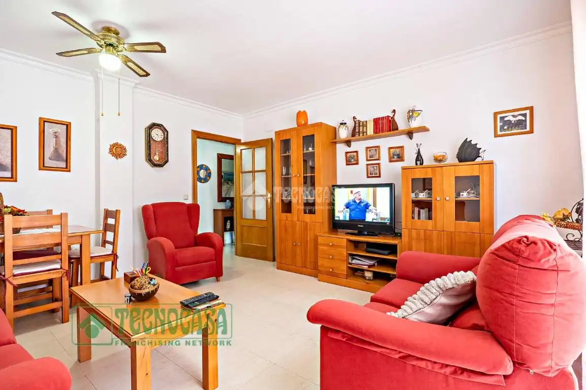 Sala d'estar de Pis en venda en Roquetas de Mar