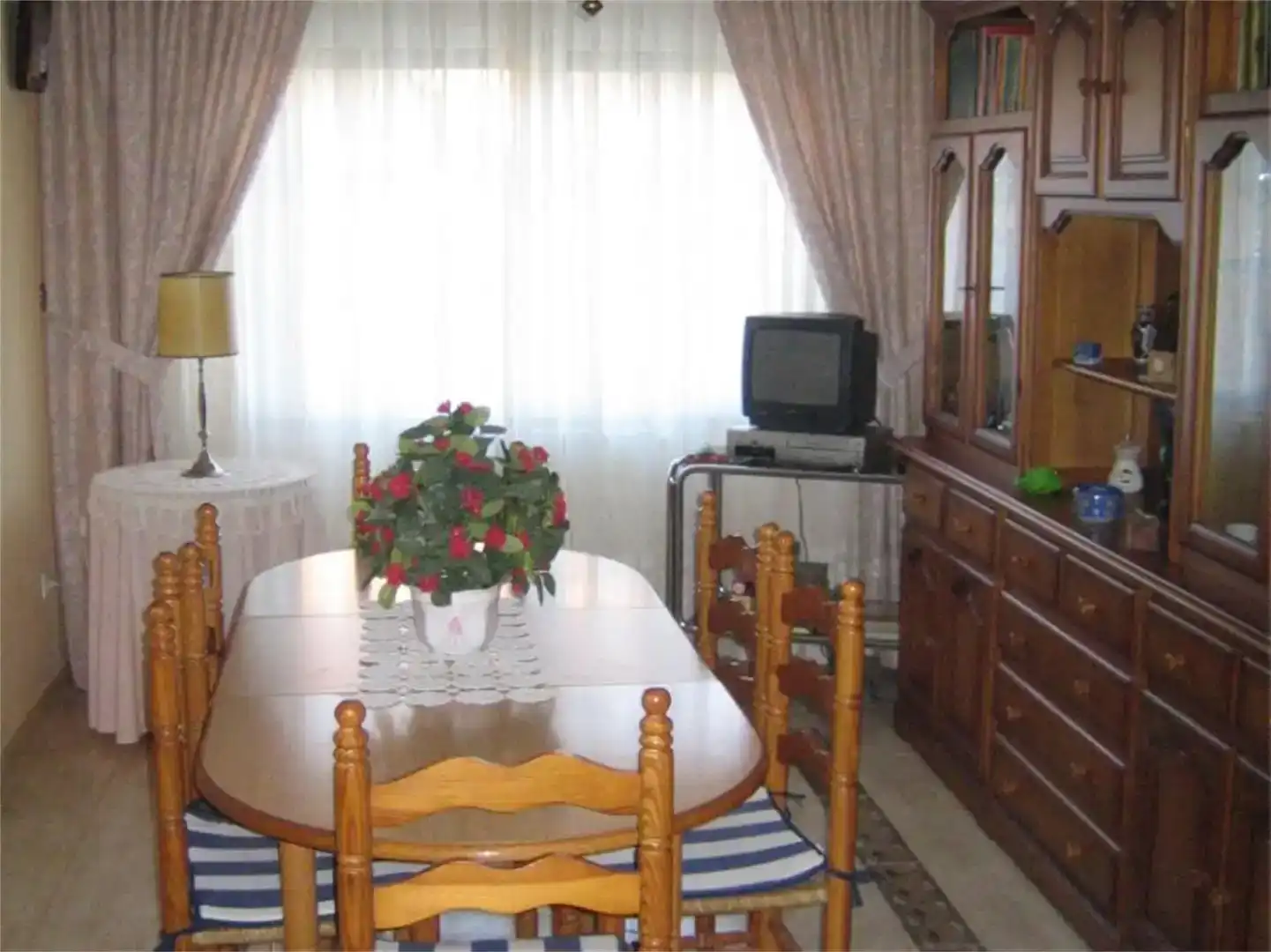 Comedor de Casa o chalet en venta en Gradefes con Piscina y Balcón