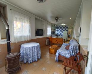 Sala d'estar de Casa o xalet en venda en Guadix amb Terrassa