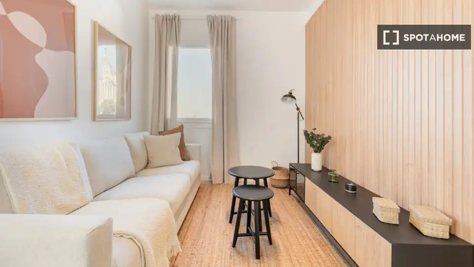 Sala de estar de Piso de alquiler en  Madrid Capital con Aire acondicionado, Calefacción y Amueblado