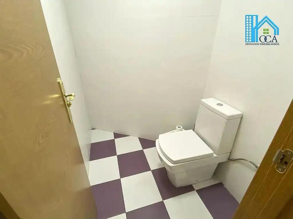Bathroom of Commercial properties for rent in Madrid  with Air Conditioner and Furnished