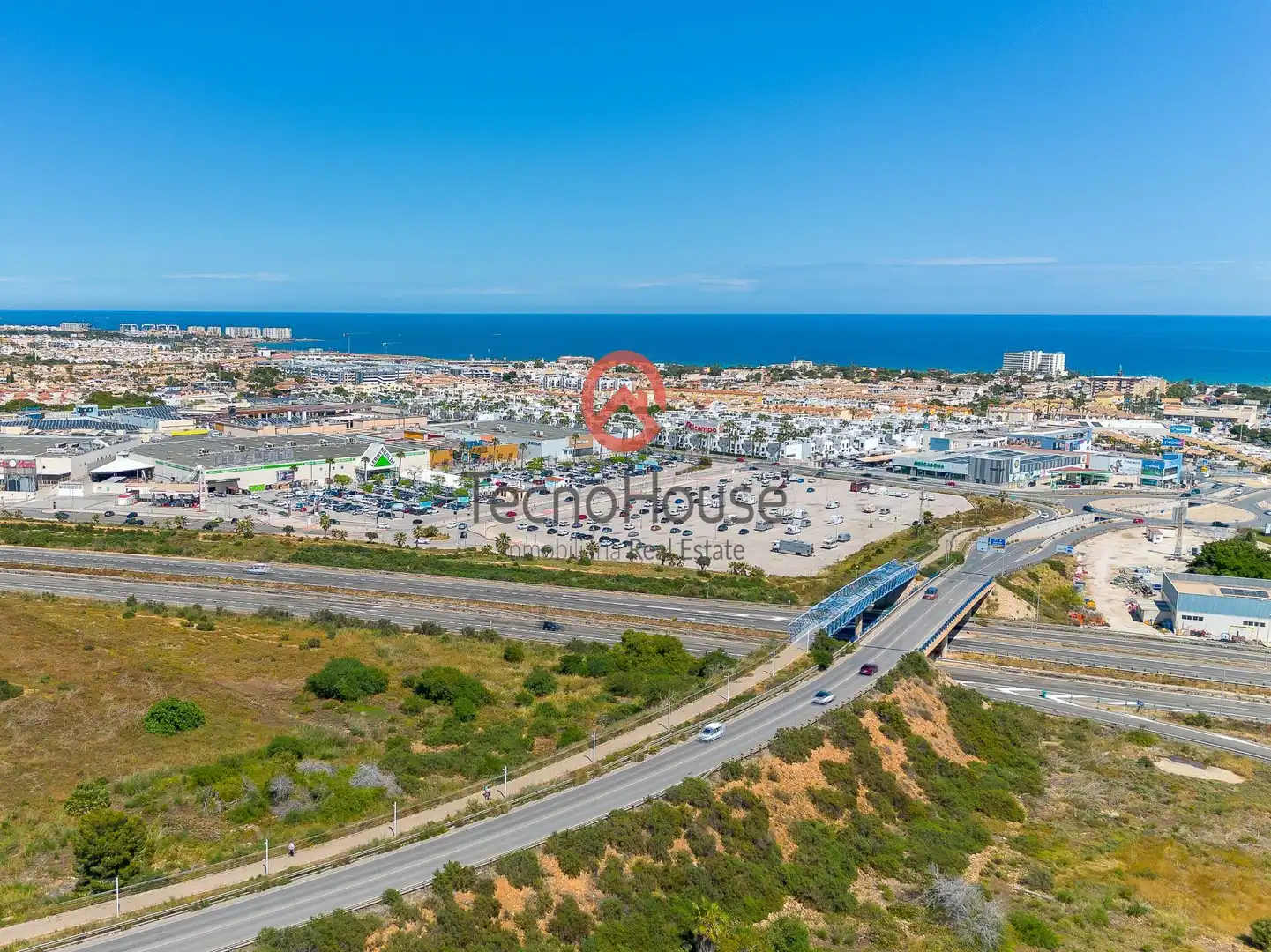 Vista exterior de Casa adosada en venta en Orihuela con Aire acondicionado, Jardín privado y Amueblado