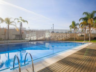 Flat with balcony to rent in Patraix
