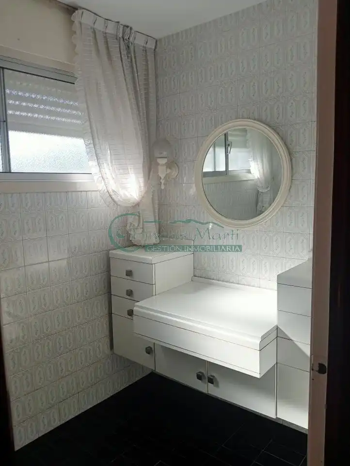 Habitación de Casa o chalet en venta en Vigo  con Calefacción, Jardín privado y Terraza