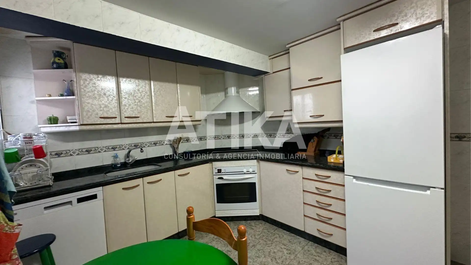 Küche von Wohnung zum Verkauf in Ontinyent mit Klimaanlage, Heizung und Terrasse