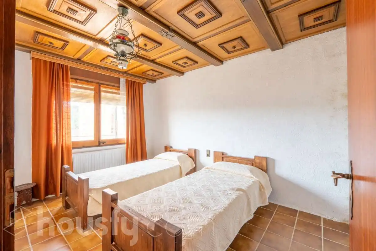Dormitori de Casa o xalet en venda en Torrelles de Foix amb Terrassa i Traster
