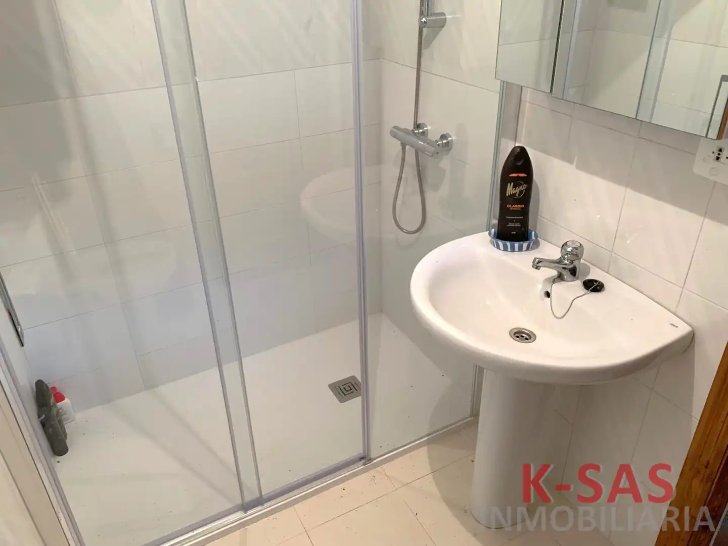 Bathroom of Houses for sale in Lobios  with Furnished