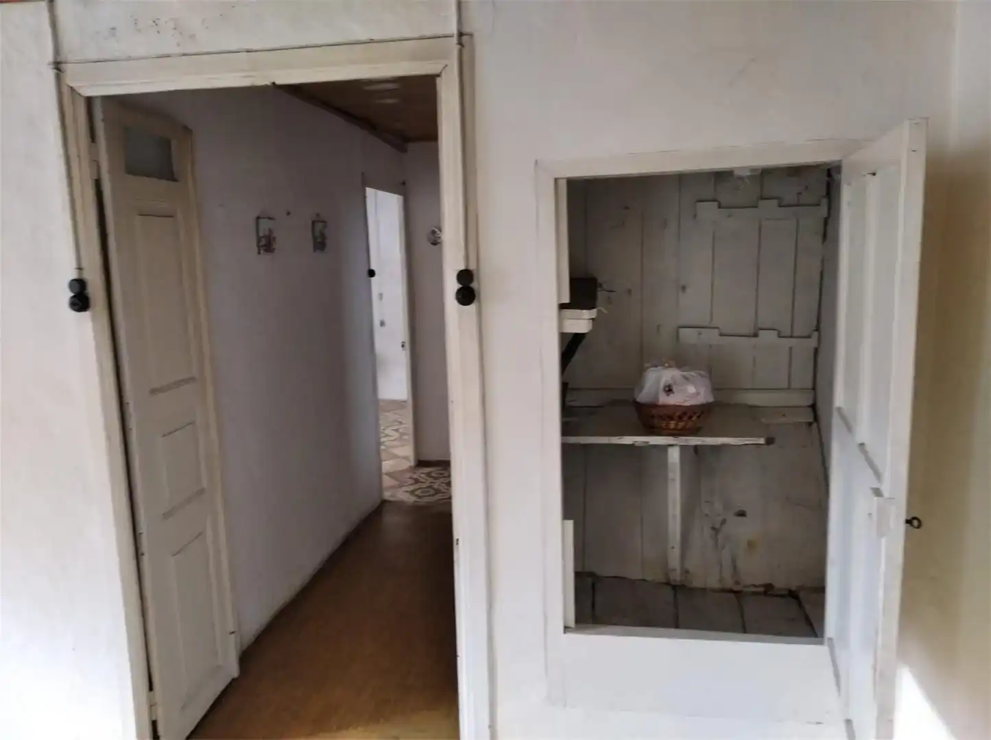 Country homes for sale in Agolada