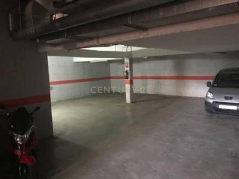 Aparcament de Garatge en venda en Montcada i Reixac