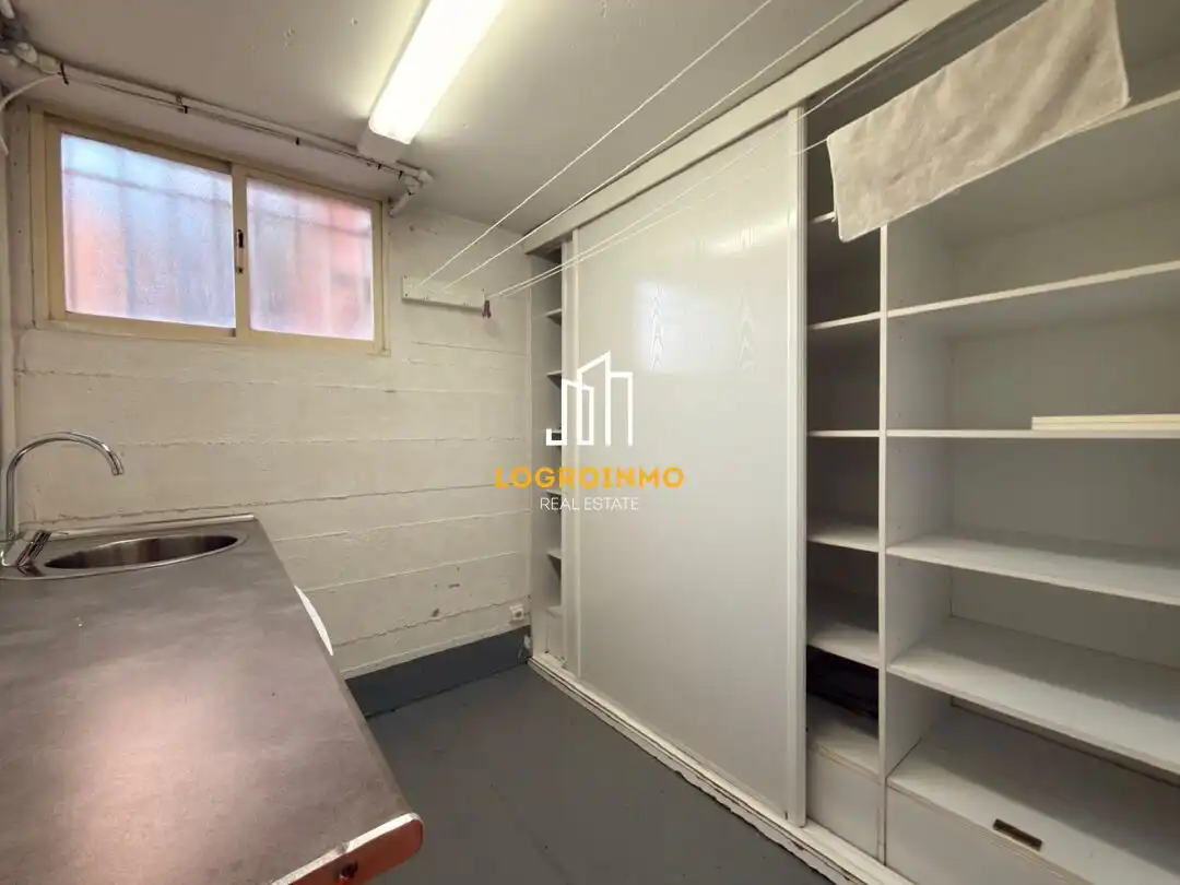 Detached homes for sale in  Logroño  with Heating, Private garden and Terrace