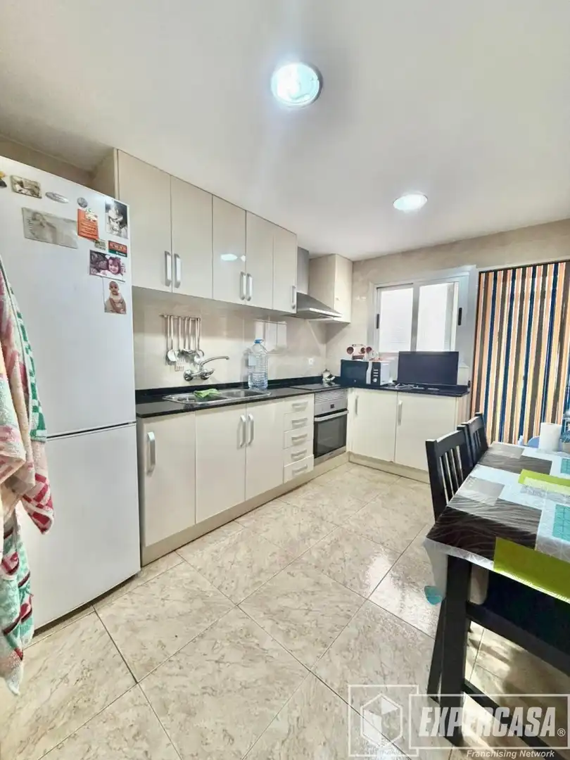 Cocina de Piso en venta en Valencia con Aire acondicionado y Amueblado