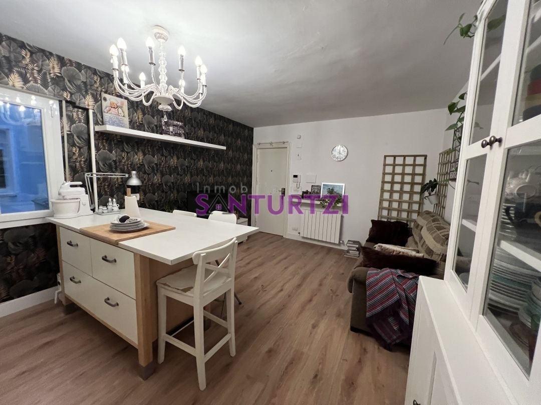 Living room of Flat for sale in Portugalete  with Heating