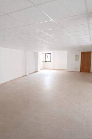 Local comercial en Alquiler en Binissalem