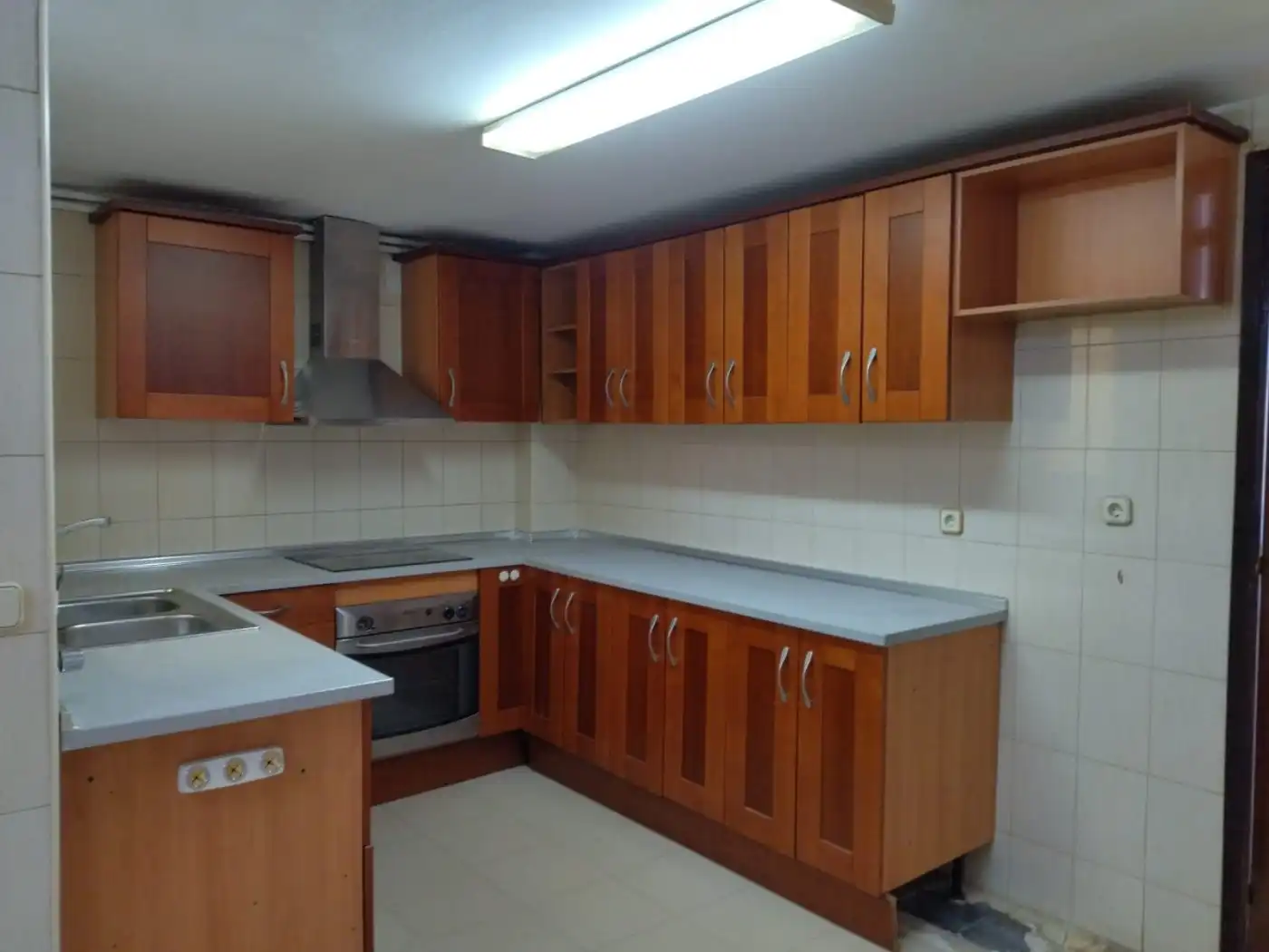 Cocina de Piso de alquiler en Barcelona con Calefacción, Parquet y Terraza
