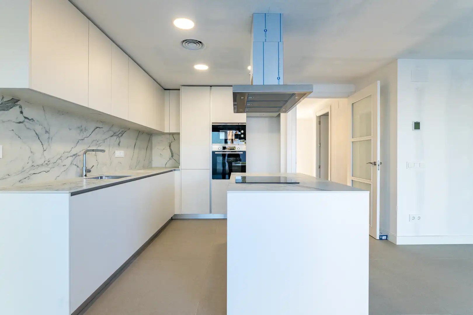 Cocina de Casa adosada en venta en Cambrils con Jardín privado, Piscina y Domótica