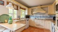 Kitchen of Single-family semi-detached for sale in Espartinas  with Air Conditioner