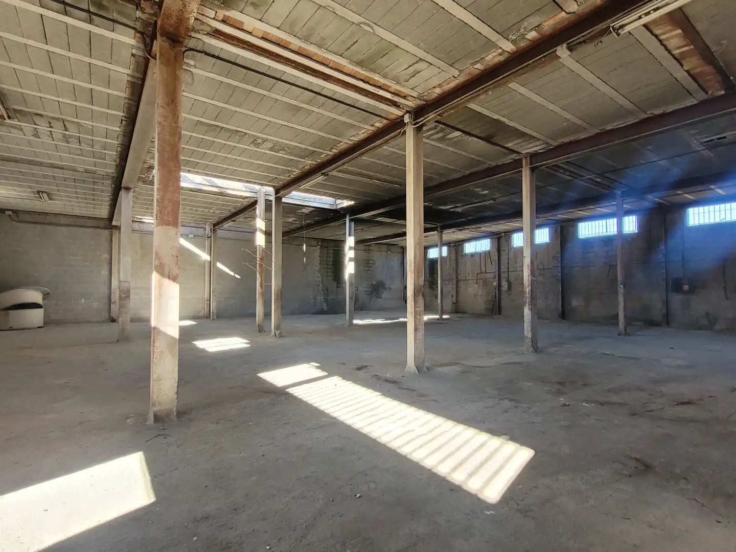 Nave industrial en venta en Maracena