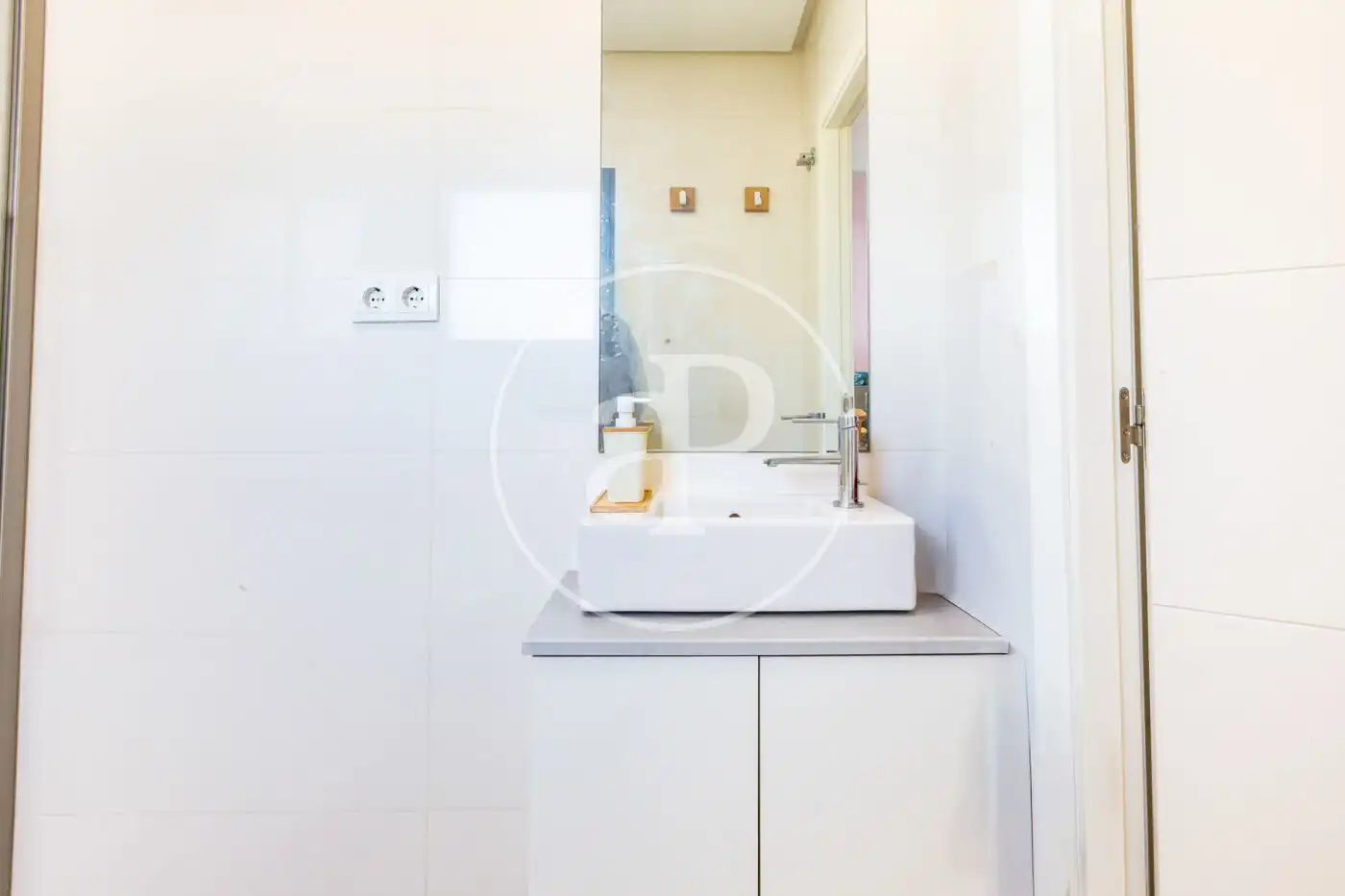 Bathroom of Houses for sale in L'Eliana  with Air Conditioner, Heating and Private garden